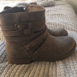 Ankle boots